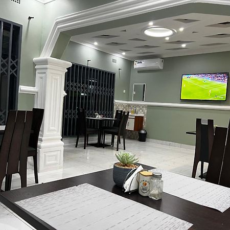 Newday Lodge Apartments لوساكا المظهر الخارجي الصورة