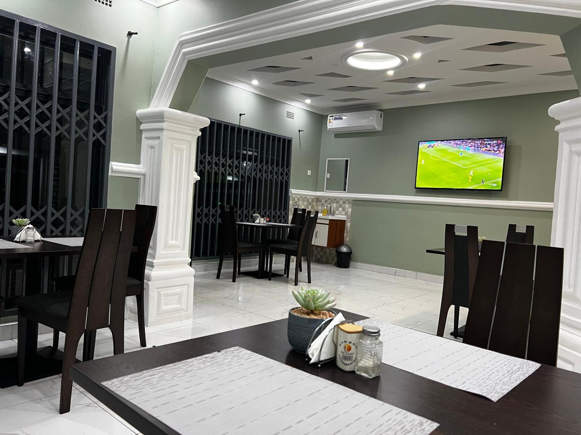 Newday Lodge Apartments لوساكا المظهر الخارجي الصورة